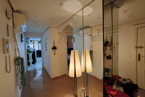 Resale - Apartment  - Benidorm - Playa de Levante