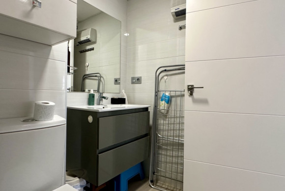 Resale - Apartment  - Orihuela Costa - Punta Prima