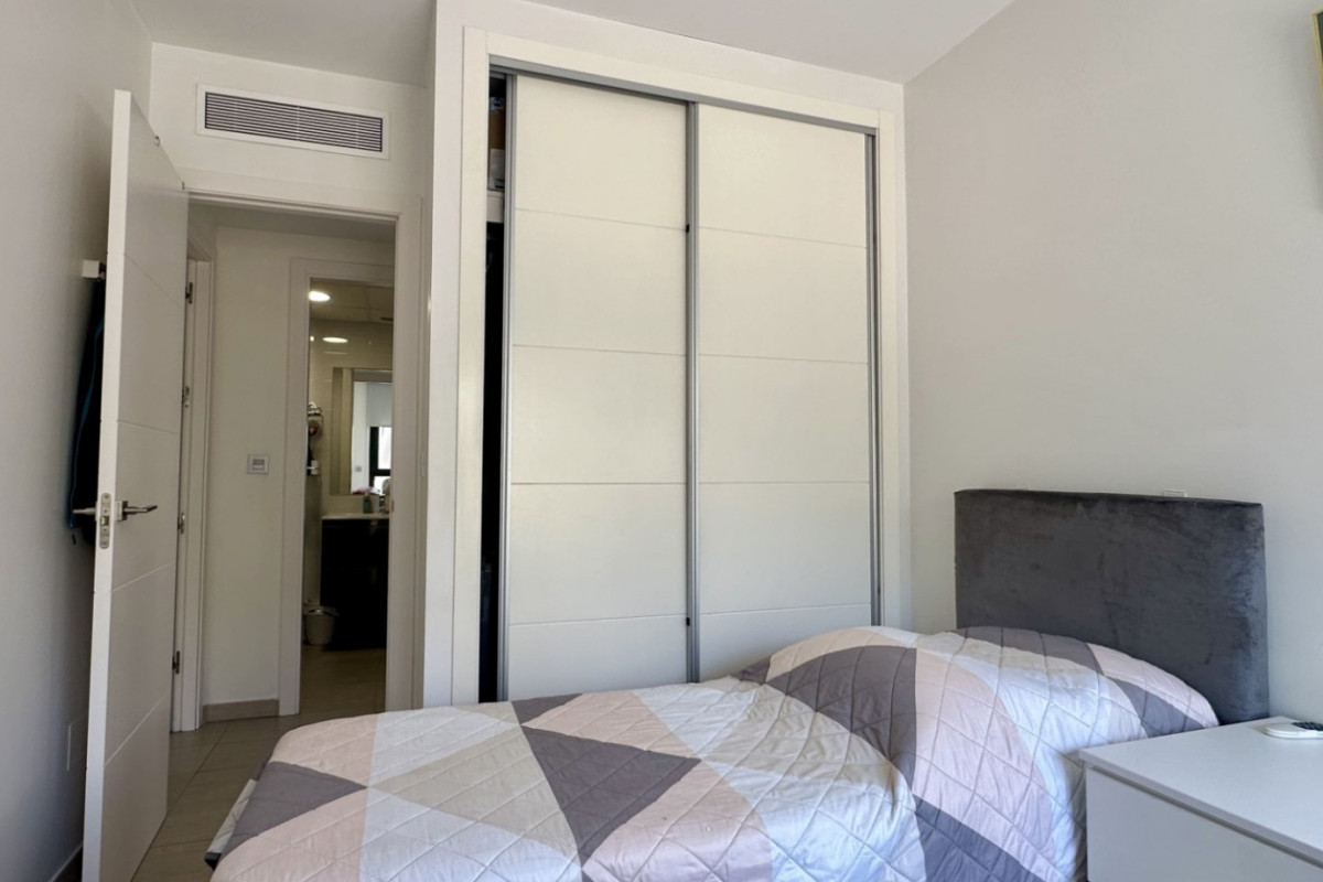 Resale - Apartment  - Orihuela Costa - Punta Prima