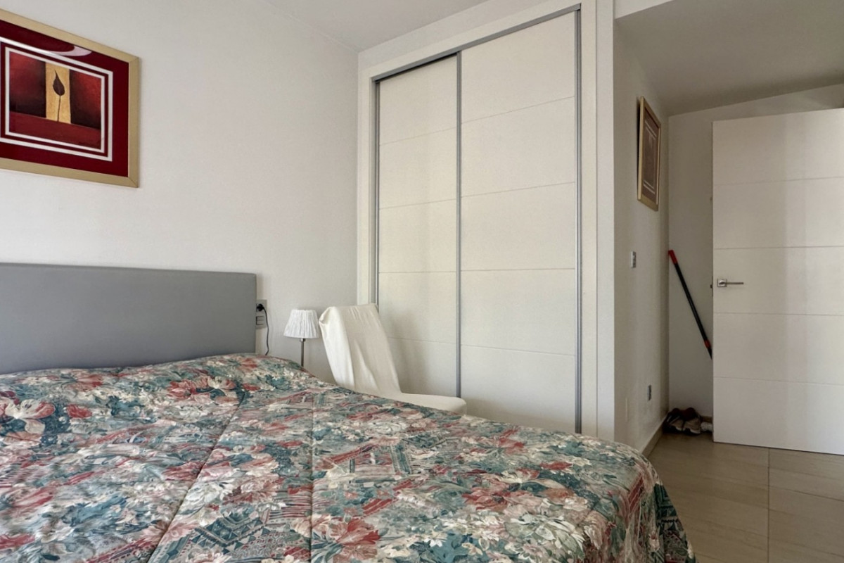 Resale - Apartment  - Orihuela Costa - Punta Prima