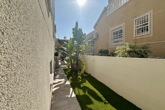Reventa - Detached Villa - Orihuela Costa - Los Altos