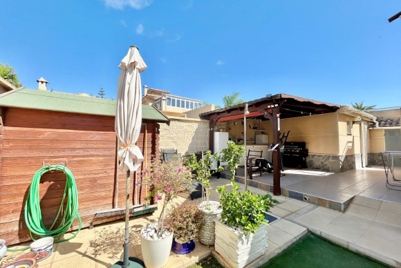 Revente - Villa for sale - Torrevieja - La Siesta