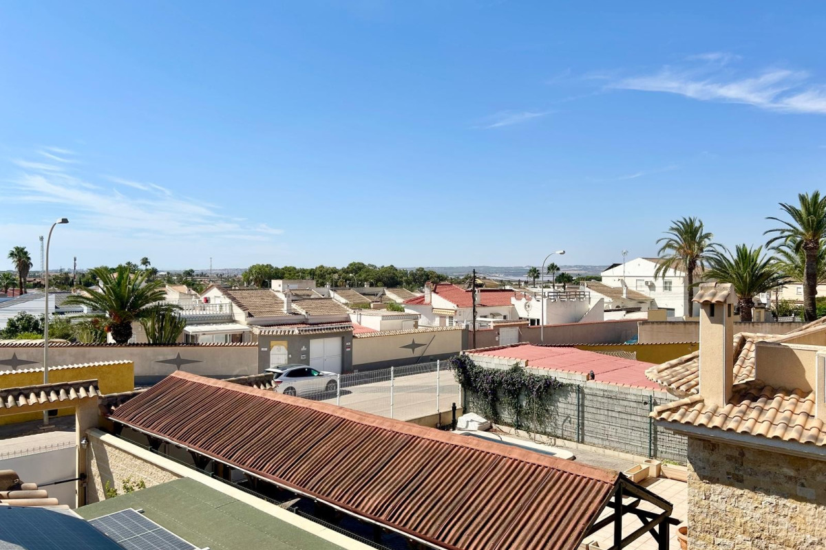 Revente - Villa for sale - Torrevieja - La Siesta