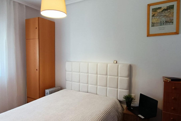 Resale - Apartment  - Alicante - Garbinet-Parque de las Avenidas