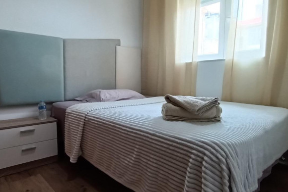 Resale - Apartment  - Alicante - Garbinet-Parque de las Avenidas