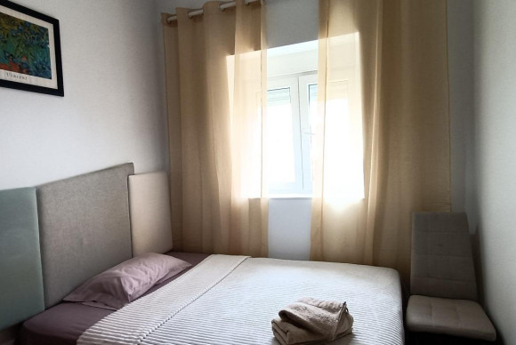 Resale - Apartment  - Alicante - Garbinet-Parque de las Avenidas