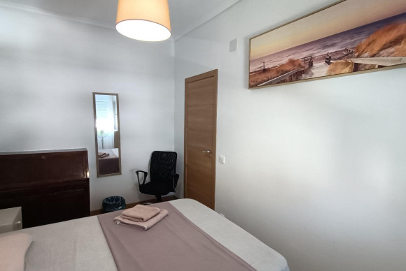 Resale - Apartment  - Alicante - Garbinet-Parque de las Avenidas