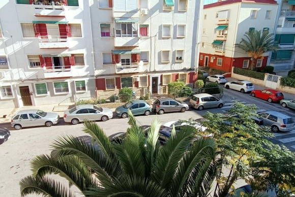 Resale - Apartment  - Alicante - Garbinet-Parque de las Avenidas