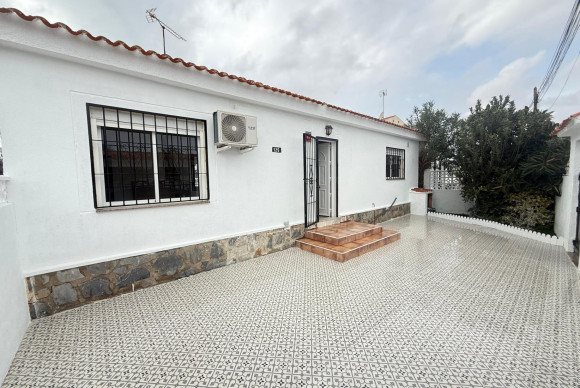 Revente - House - Torrevieja - Los Frutales