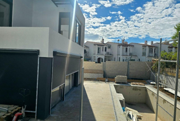 Revente - Villa - La Nucía - La Nucia Pueblo