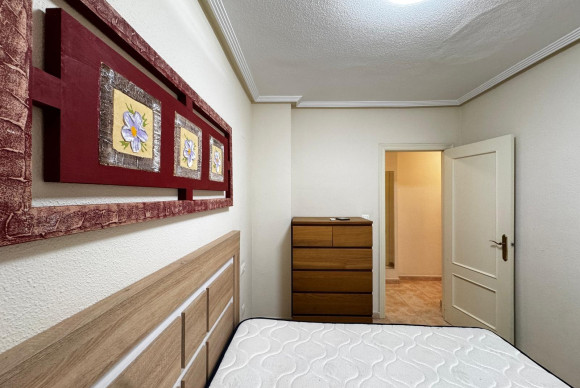 Resale - Apartment  - Torrevieja - Centro