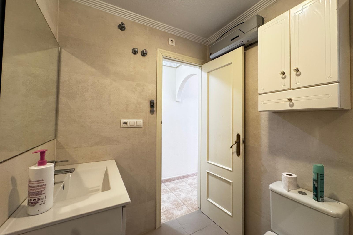 Resale - Apartment  - Torrevieja - Centro