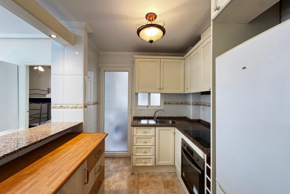 Resale - Apartment  - Torrevieja - Centro