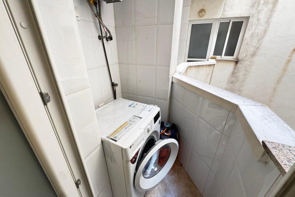 Resale - Apartment  - Torrevieja - Centro