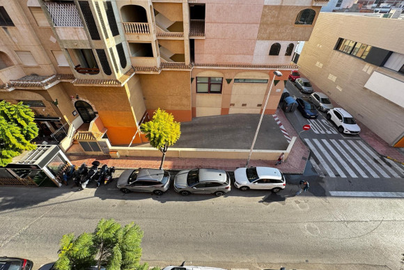 Resale - Apartment  - Torrevieja - Centro