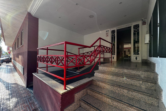 Resale - Apartment  - Torrevieja - Centro