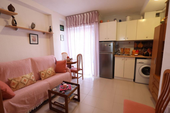 Resale - Apartment  - Torrevieja - La Mata pueblo