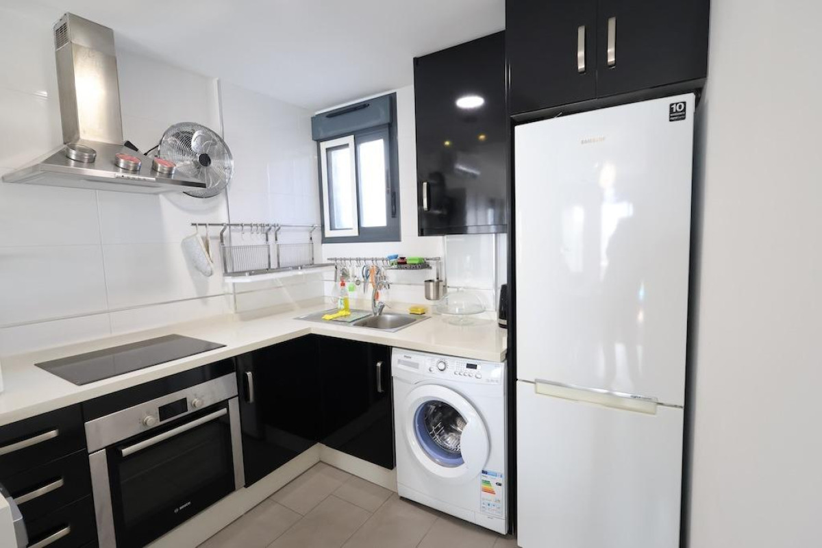 Resale - Apartment  - Orihuela Costa - La Zenia