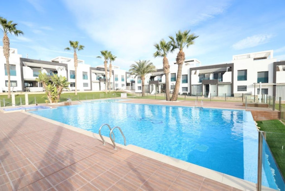 Resale - Apartment  - Orihuela Costa - La Zenia