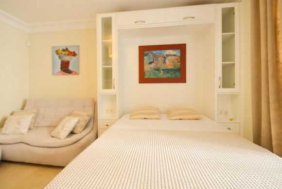 Resale - Apartment  - Torrevieja - Playa de los Locos