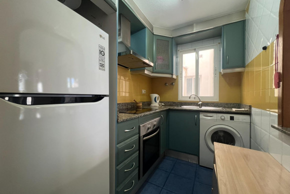 Resale - Apartment  - Torrevieja - Playa de los Locos