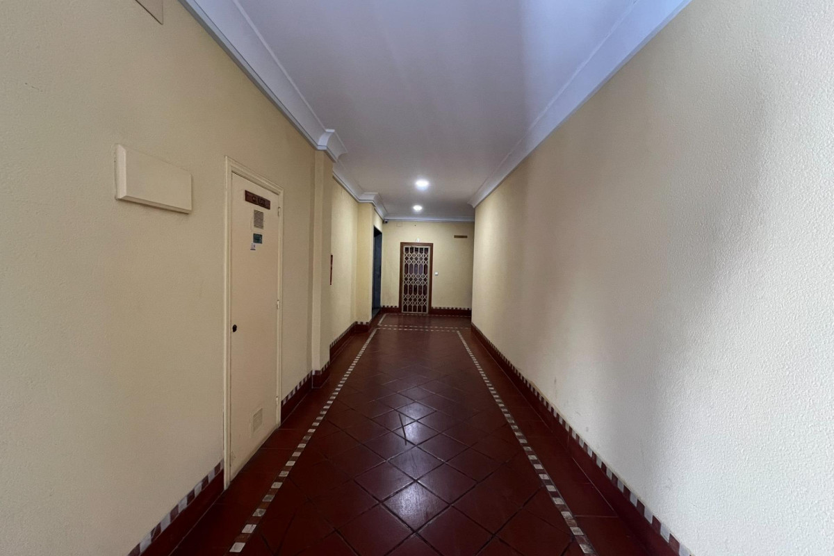 Resale - Apartment  - Torrevieja - Playa de los Locos