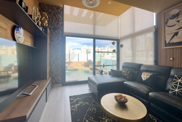 Herverkoop - Villa - Orihuela Costa - Lomas de Cabo Roig