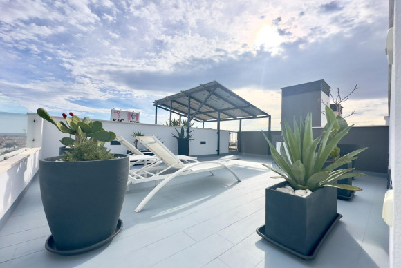 Herverkoop - Villa - Orihuela Costa - Lomas de Cabo Roig