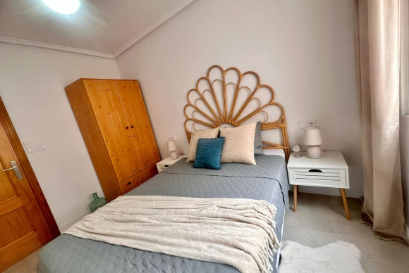 Reventa - Apartamento / piso - Torrevieja - Playa de los Locos