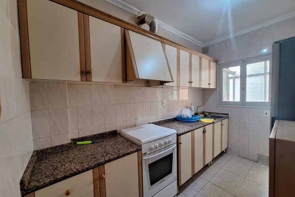 Herverkoop - Appartement  - Alicante - Altozano