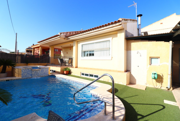 Resale - Detached Villa - Almoradi - El Saladar