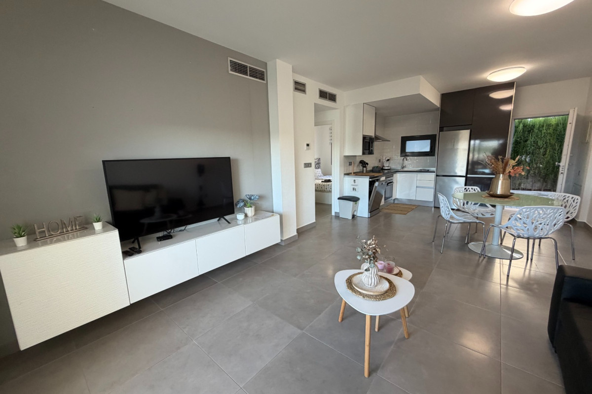 Resale - Apartment  - Pilar de La Horadada - Pilar de La Horadada - Town