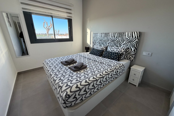 Resale - Apartment  - Pilar de La Horadada - Pilar de La Horadada - Town