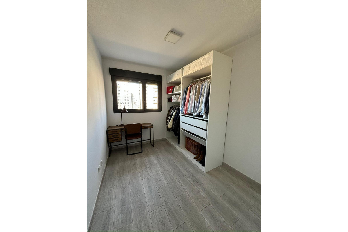 Resale - Apartment  - Alicante - Alicante Golf