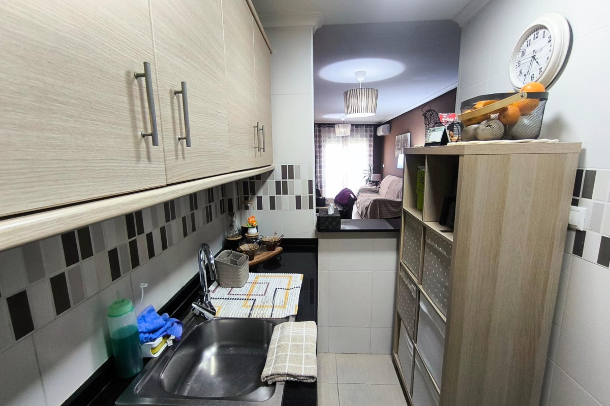 Resale - Apartment  - Torrevieja - Centro