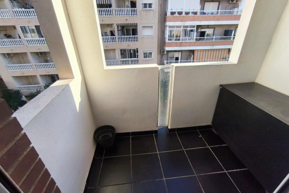 Resale - Apartment  - Torrevieja - Centro