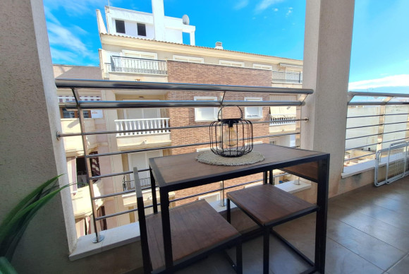 Lange Termijn Verhuur - Appartement  - Torrevieja