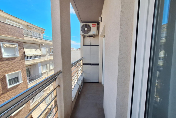 Lange Termijn Verhuur - Appartement  - Torrevieja
