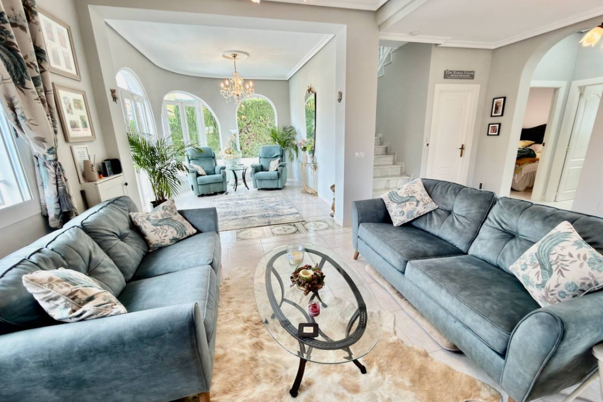 Resale - Villa - Ciudad Quesada