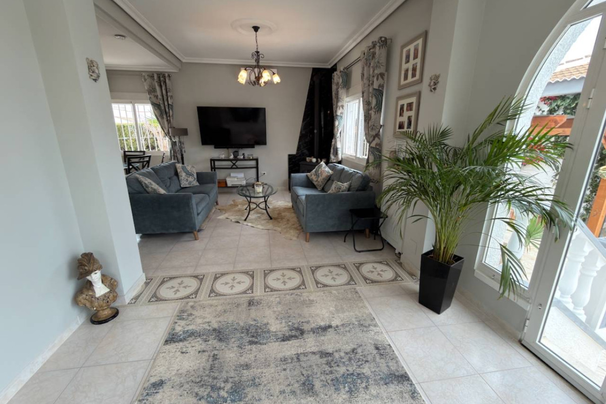 Resale - Villa - Ciudad Quesada