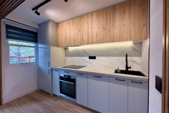 Resale - Apartment  - Torrevieja - Playa del Cura