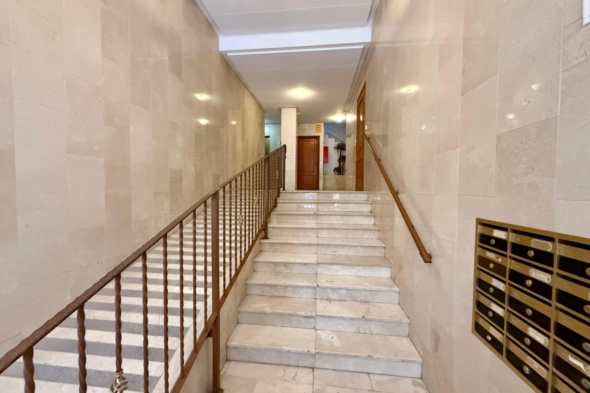 Resale - Apartment  - Torrevieja - Playa del Cura