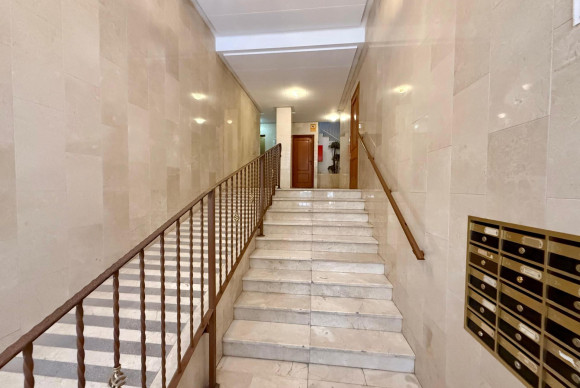 Resale - Apartment  - Torrevieja - Playa del Cura