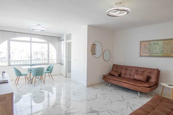 Resale - Apartment  - Orihuela Costa - Los Dolses