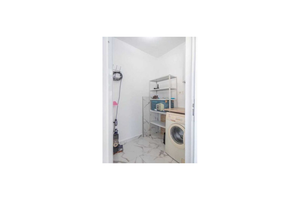 Resale - Apartment  - Orihuela Costa - Los Dolses