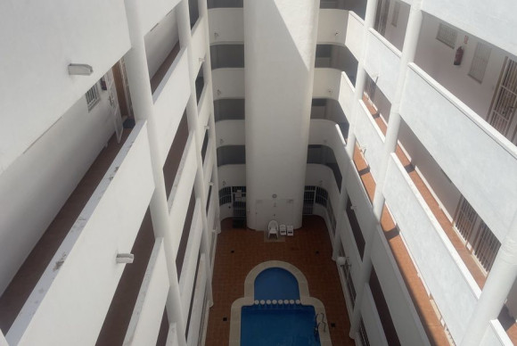 Reventa - Apartamento / piso - Torrevieja