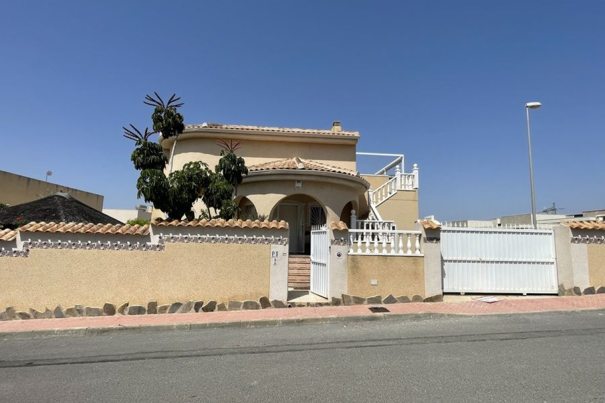Resale - Villa - Algorfa
