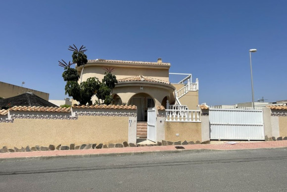 Resale - Villa - Algorfa