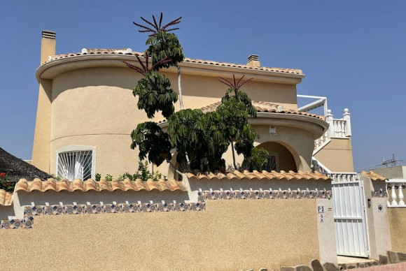 Resale - Villa - Algorfa