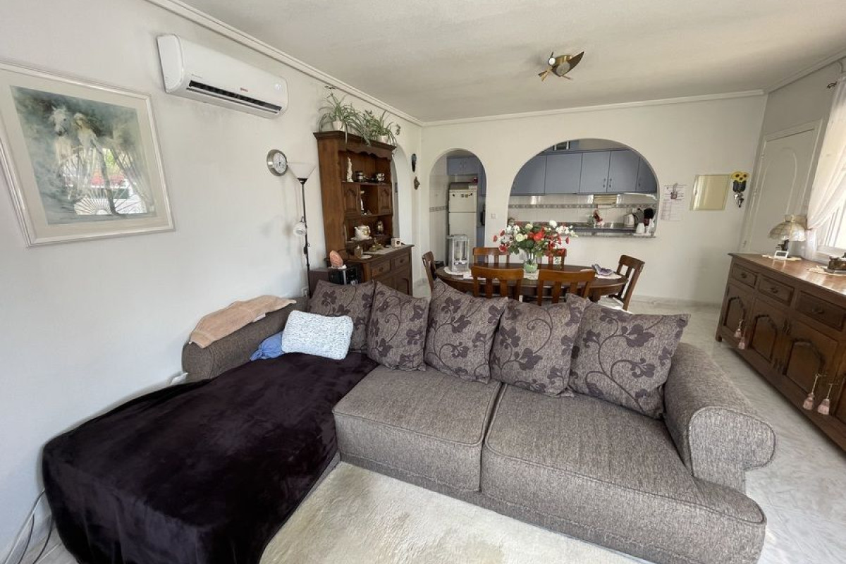 Resale - Villa - Algorfa